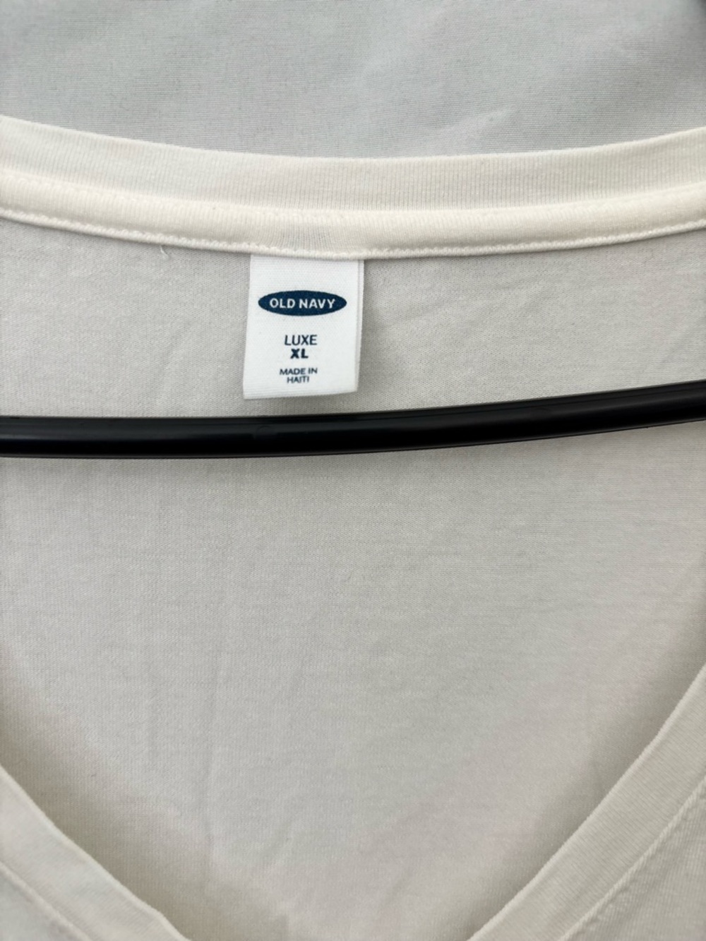Old Navy Cream V-Neck Short Sleeve Tee - Picture 2 of 2